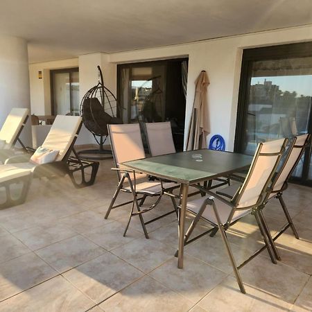 Bajo Con Vistas A La Piscina En Valle Del Este Golf مْبيرا المظهر الخارجي الصورة