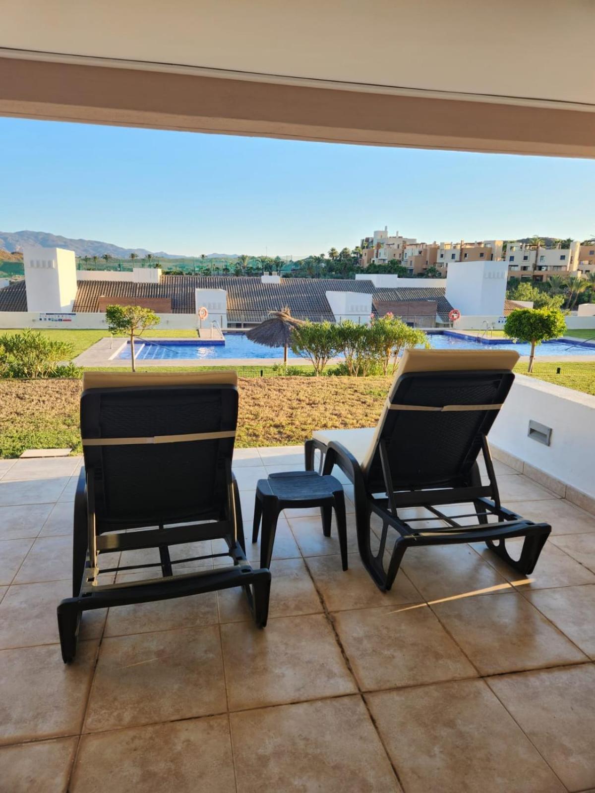 Bajo Con Vistas A La Piscina En Valle Del Este Golf مْبيرا المظهر الخارجي الصورة