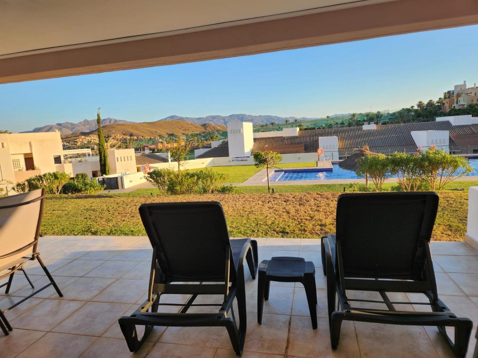 Bajo Con Vistas A La Piscina En Valle Del Este Golf مْبيرا المظهر الخارجي الصورة